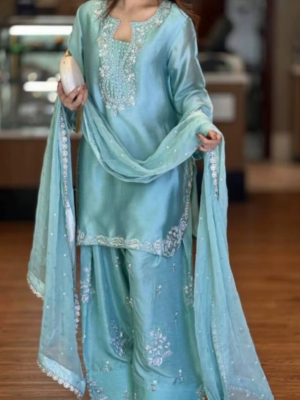 TENNECY Pure Glass Silk Embroidery 3mm Sequence Work Wrinkle-Free Skin-Friendly